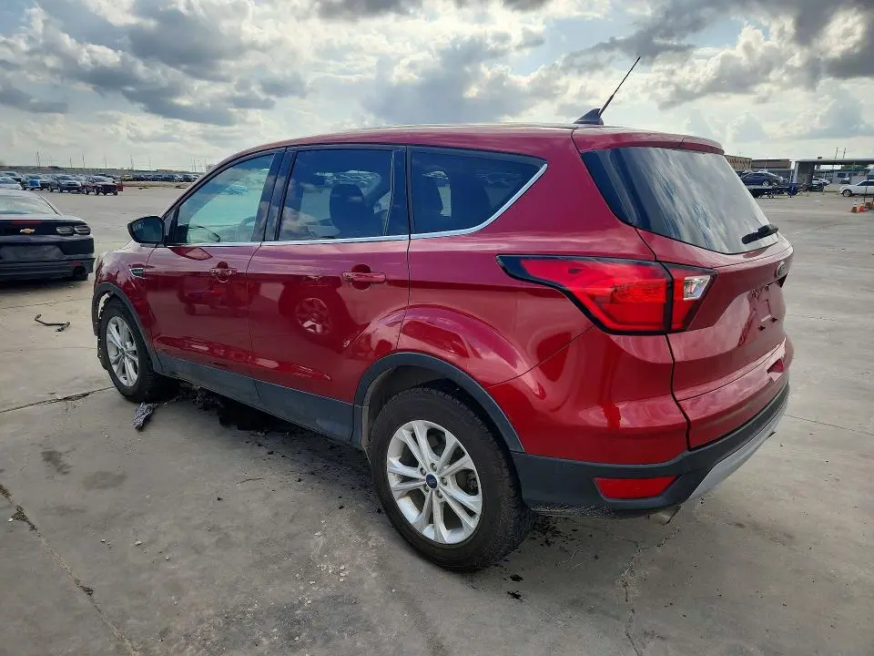 2019 FORD ESCAPE SE  
