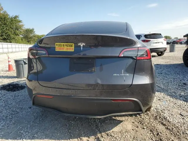 2025 TESLA MODEL Y