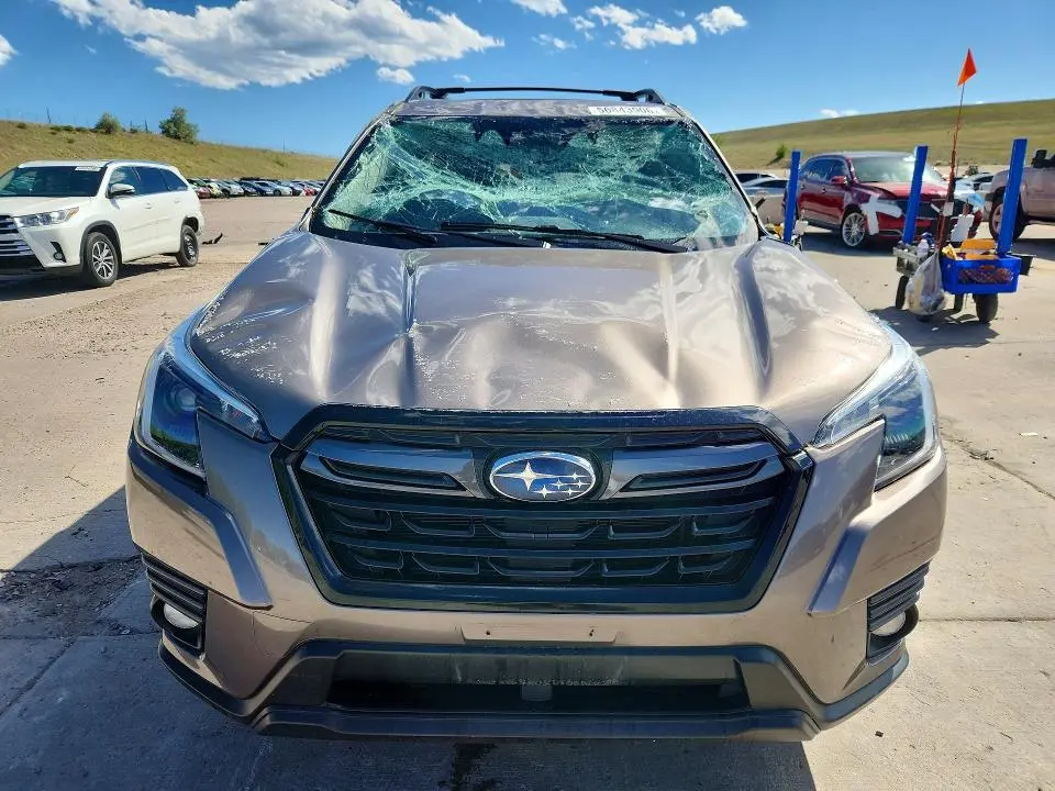 2022 SUBARU FORESTER LIMITED  