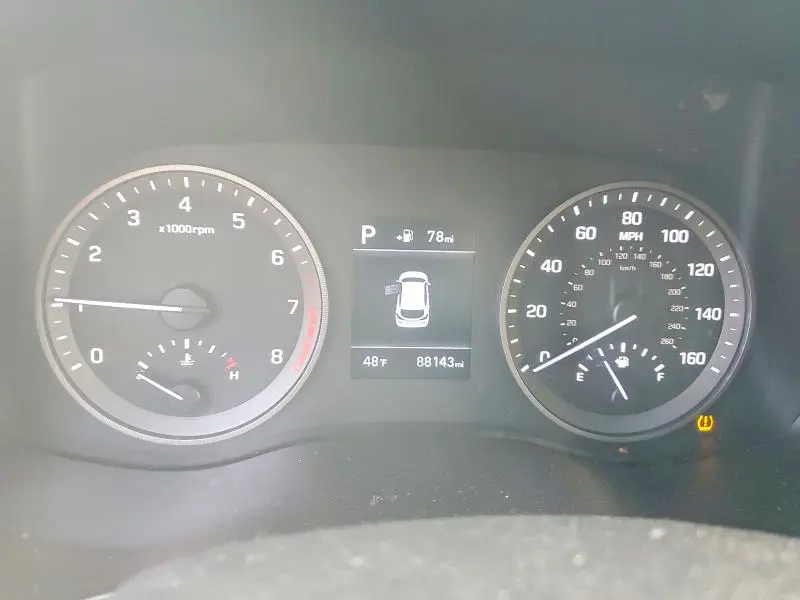 2021 HYUNDAI TUCSON SE  