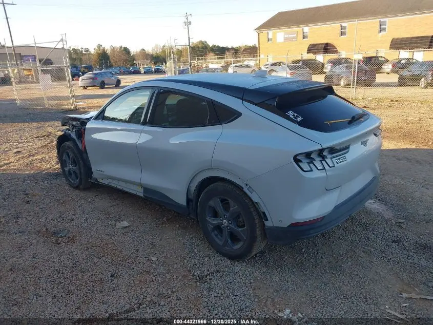 2022 FORD MUSTANG MACH-E SELECT