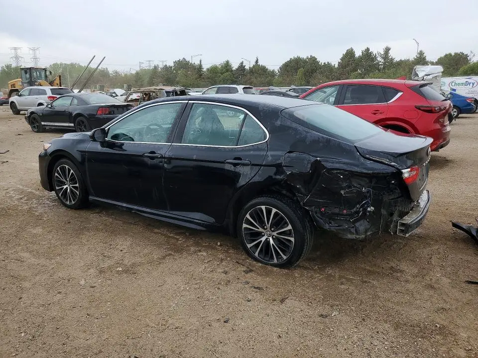 2018 TOYOTA CAMRY SE  