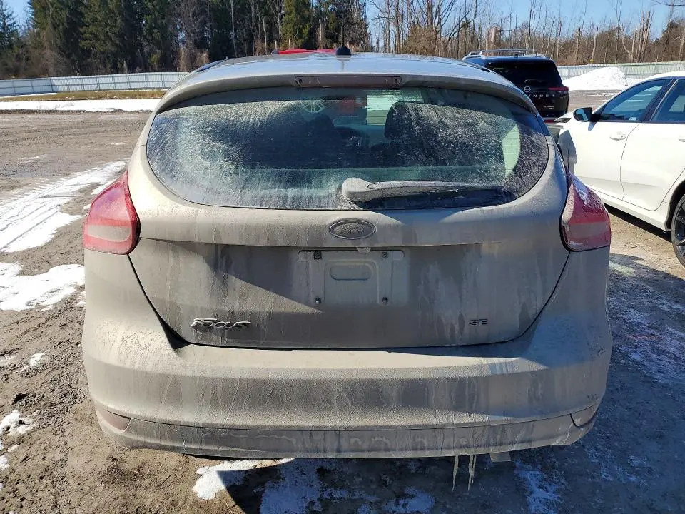 2016 FORD FOCUS SE  