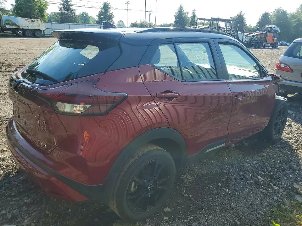 2023 NISSAN KICKS SR  
