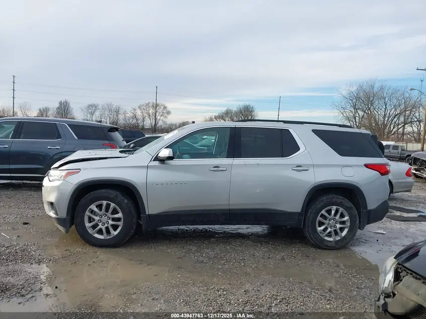 2020 CHEVROLET TRAVERSE AWD LT CLOTH