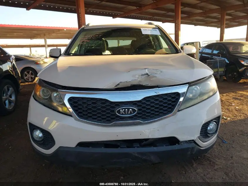 2011 KIA SORENTO LX