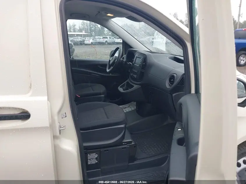 2019 MERCEDES-BENZ METRIS  