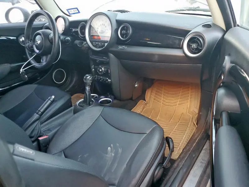 2013 MINI COOPER   