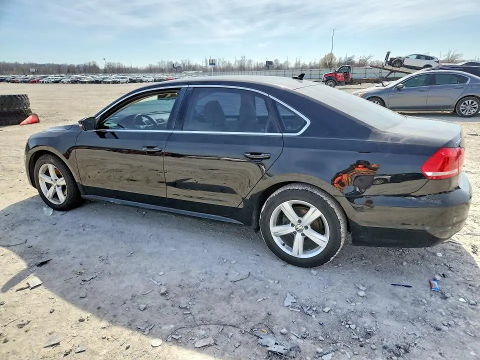 2013 VOLKSWAGEN PASSAT SE  