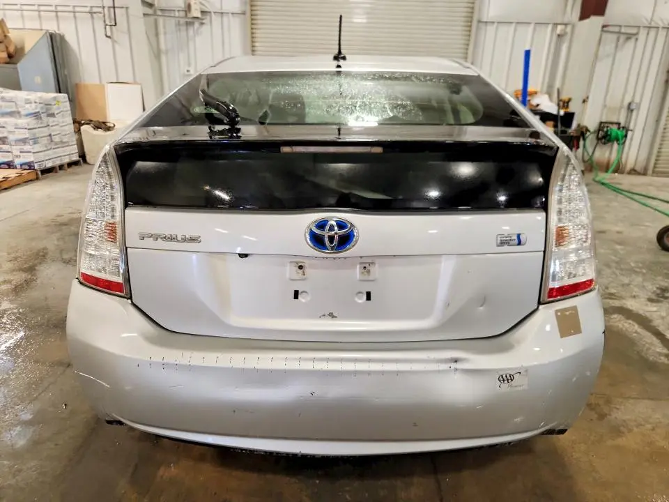 2011 TOYOTA PRIUS THREE  