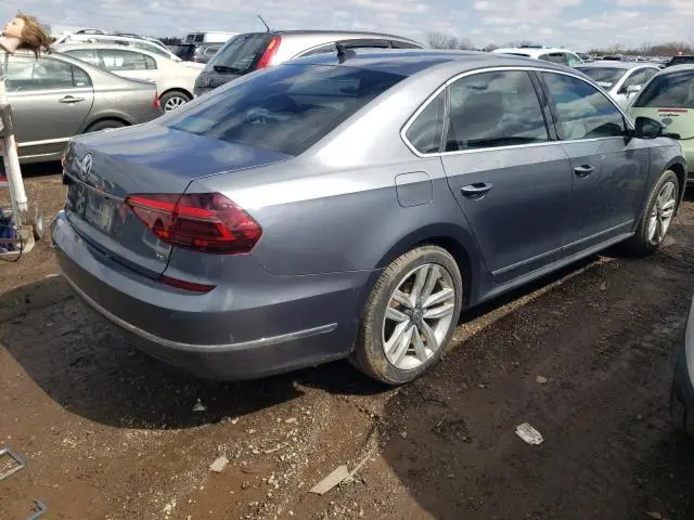 2017 VOLKSWAGEN PASSAT SE  