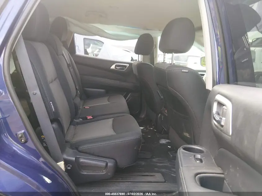 2018 NISSAN PATHFINDER SV