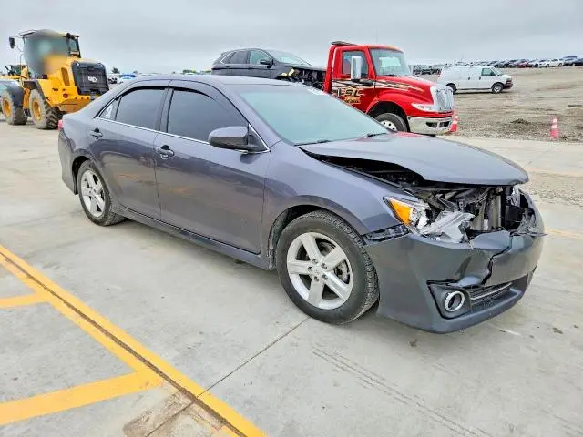 2012 TOYOTA CAMRY SE  