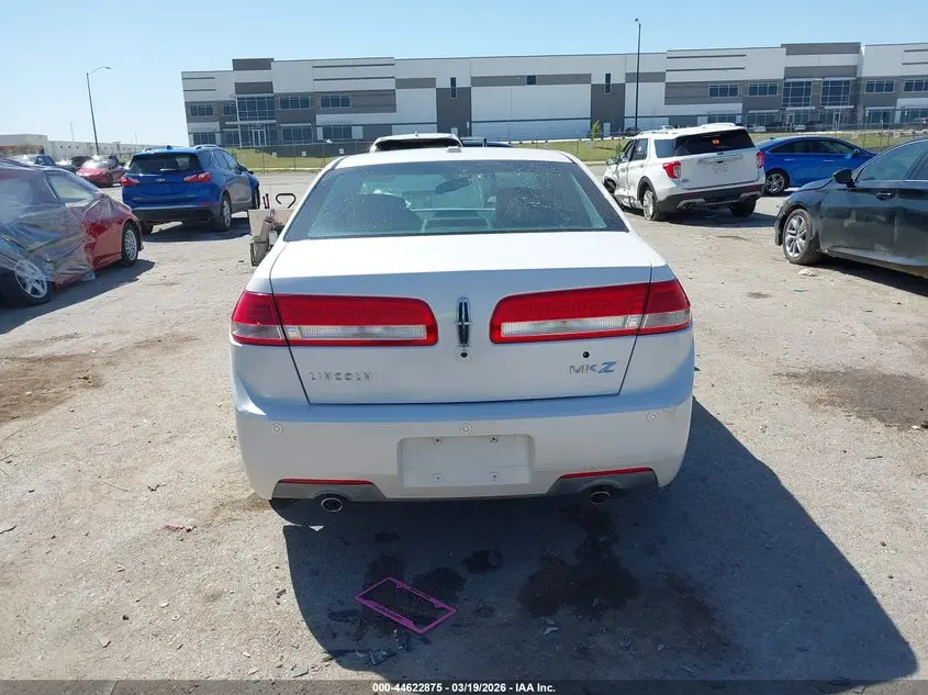 2011 LINCOLN MKZ  