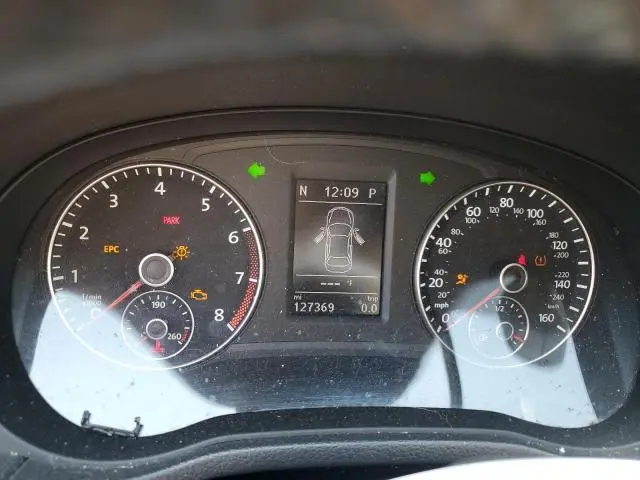 2013 VOLKSWAGEN PASSAT SE  