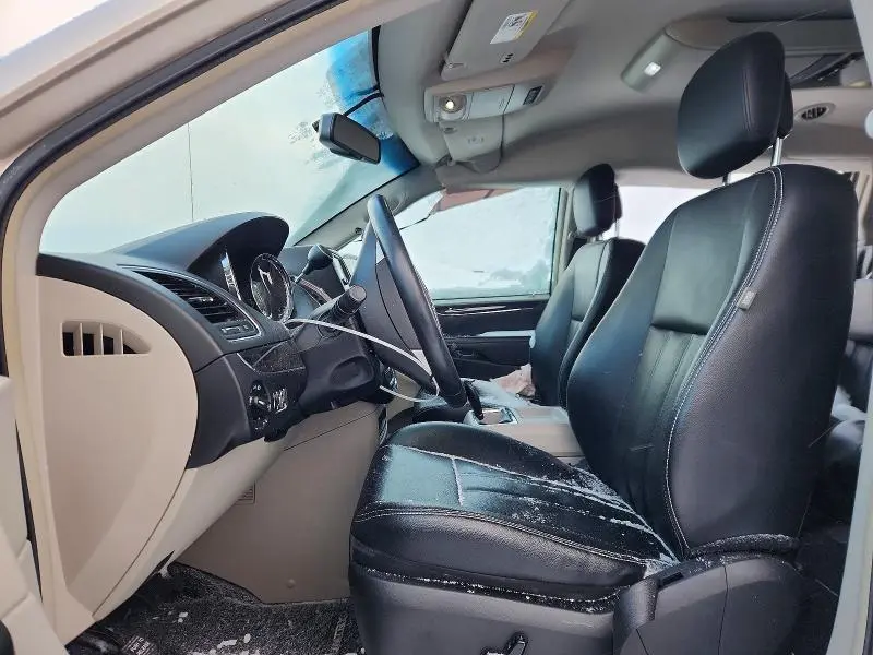 2015 CHRYSLER TOWN & COUNTRY TOURING  