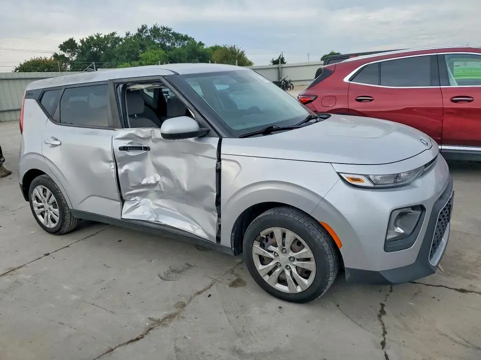 2020 KIA SOUL LX  