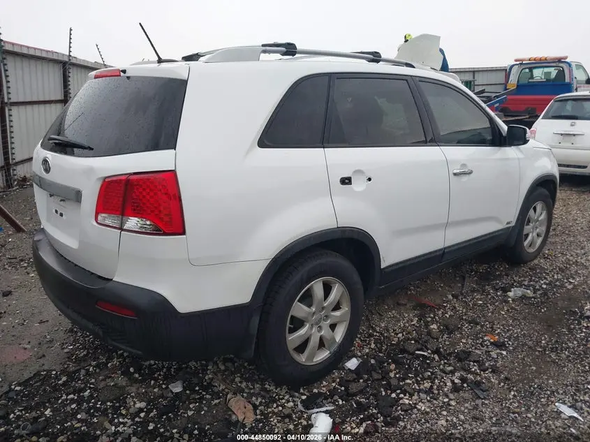 2013 KIA SORENTO LX V6