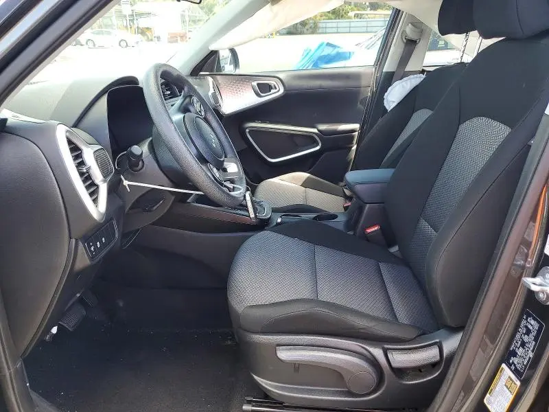 2024 KIA SOUL LX  