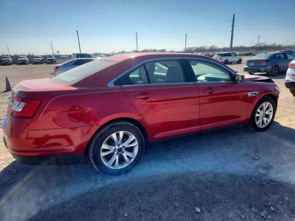 2011 FORD TAURUS SEL  