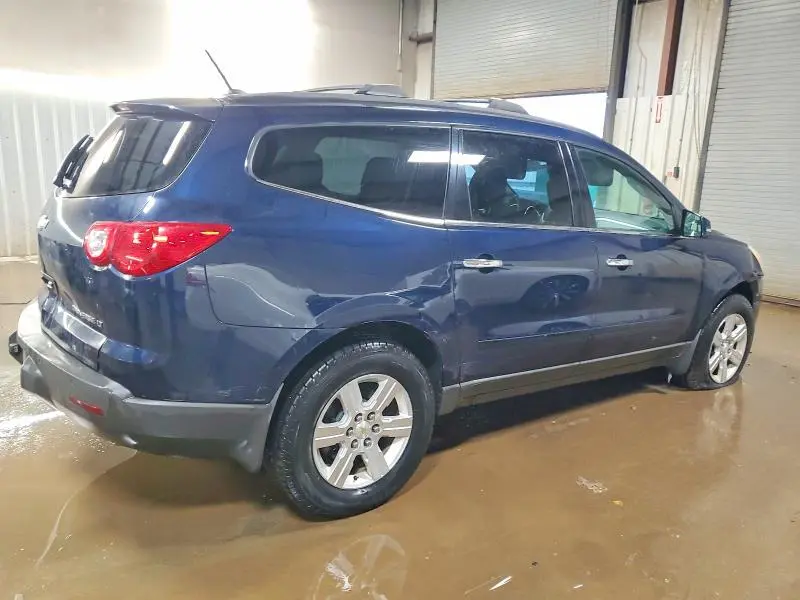 2011 CHEVROLET TRAVERSE LT  