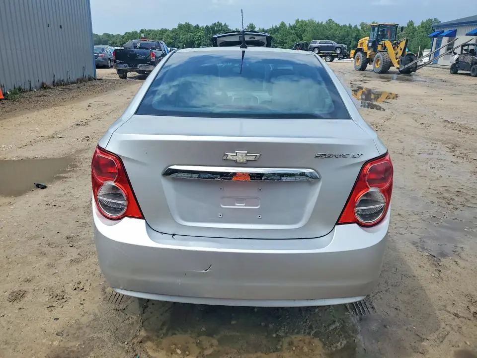 2014 CHEVROLET SONIC LT  