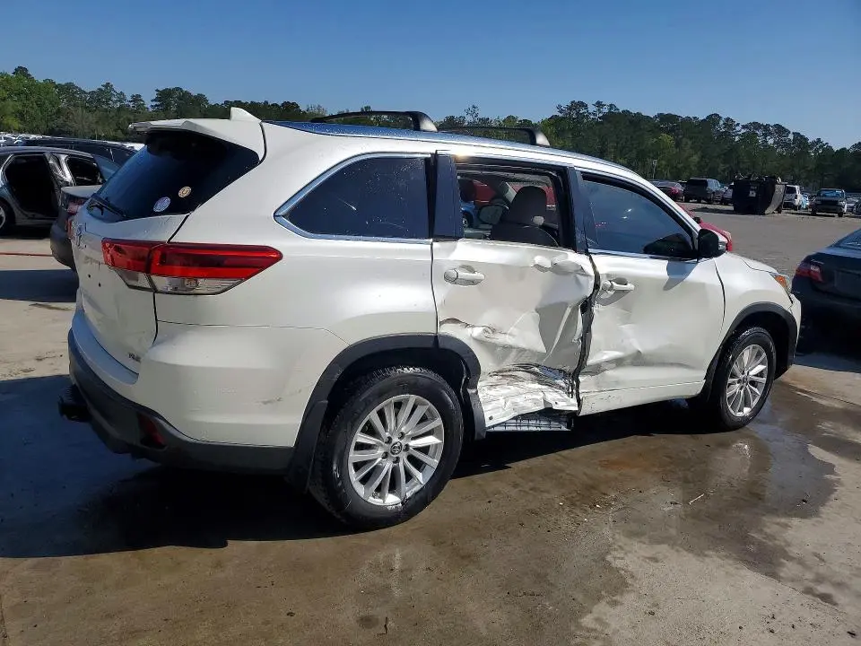 2017 TOYOTA HIGHLANDER XLE  
