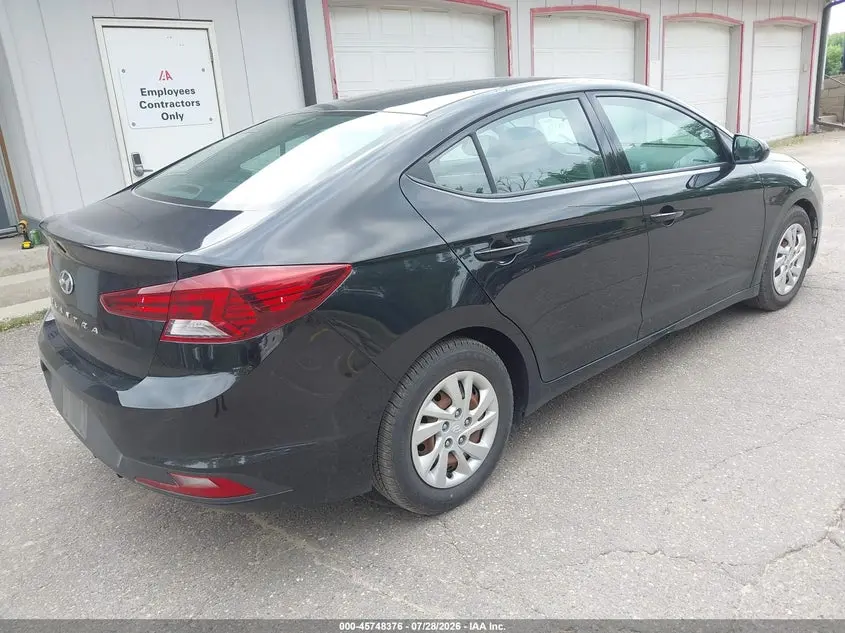 2019 HYUNDAI ELANTRA SE