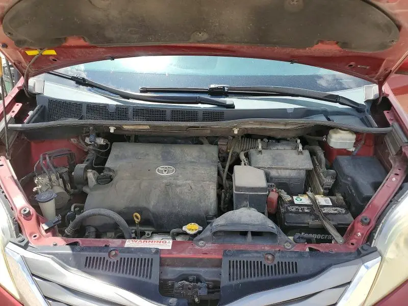 2011 TOYOTA SIENNA XLE 8-PASSENGER  