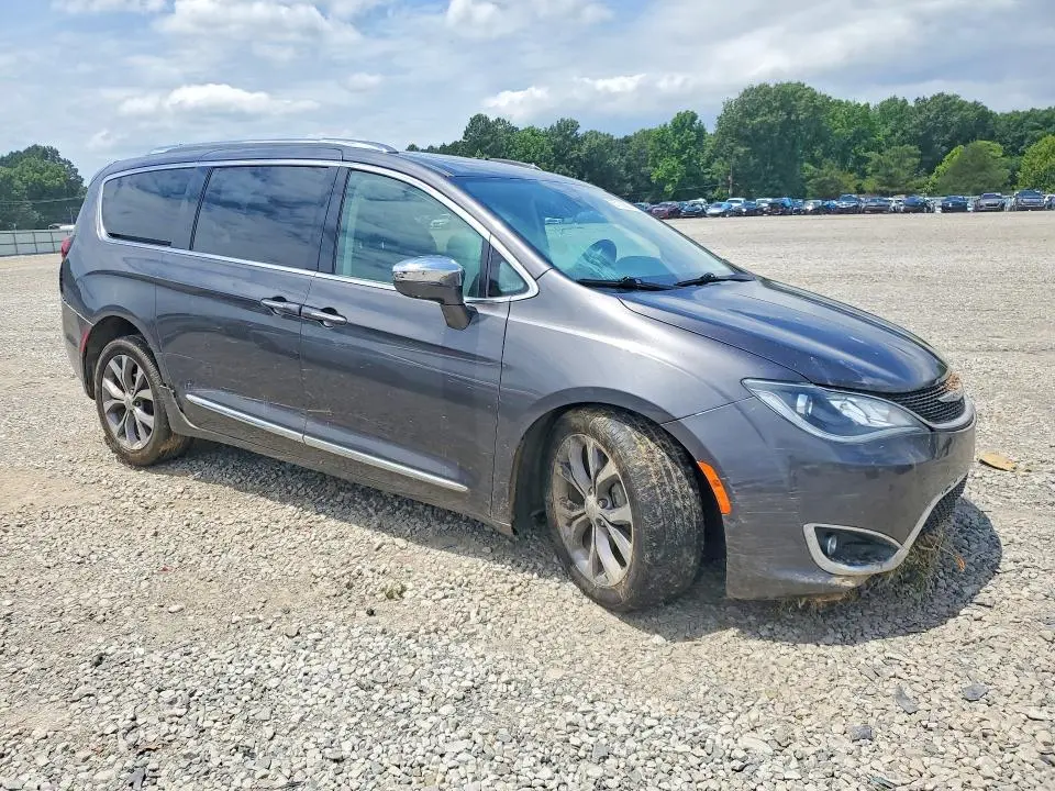 2019 CHRYSLER PACIFICA LIMITED  