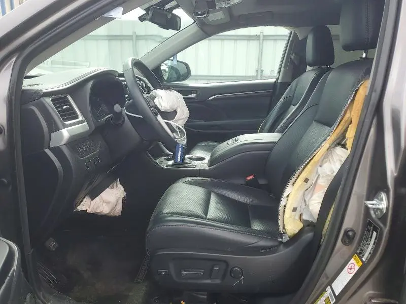 2016 TOYOTA HIGHLANDER LIMITED  