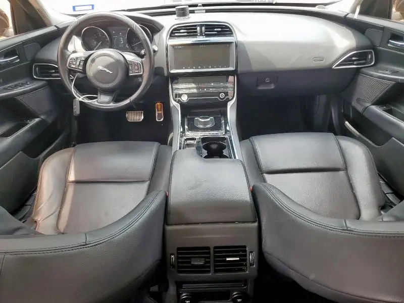 2019 JAGUAR XE   
