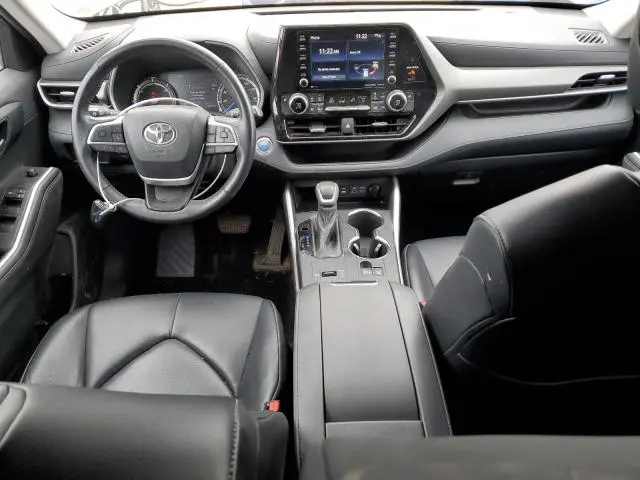 2022 TOYOTA HIGHLANDER HYBRID XLE  