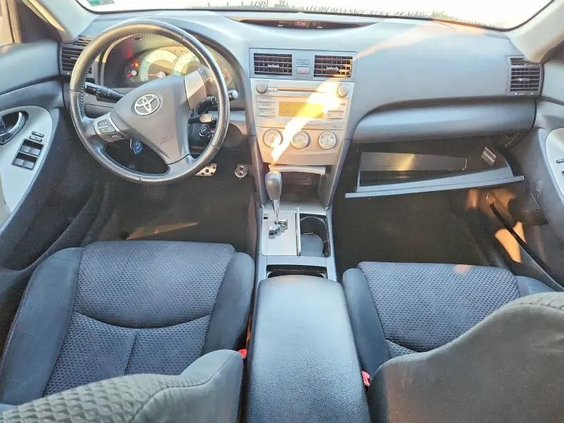2010 TOYOTA CAMRY SE V6  