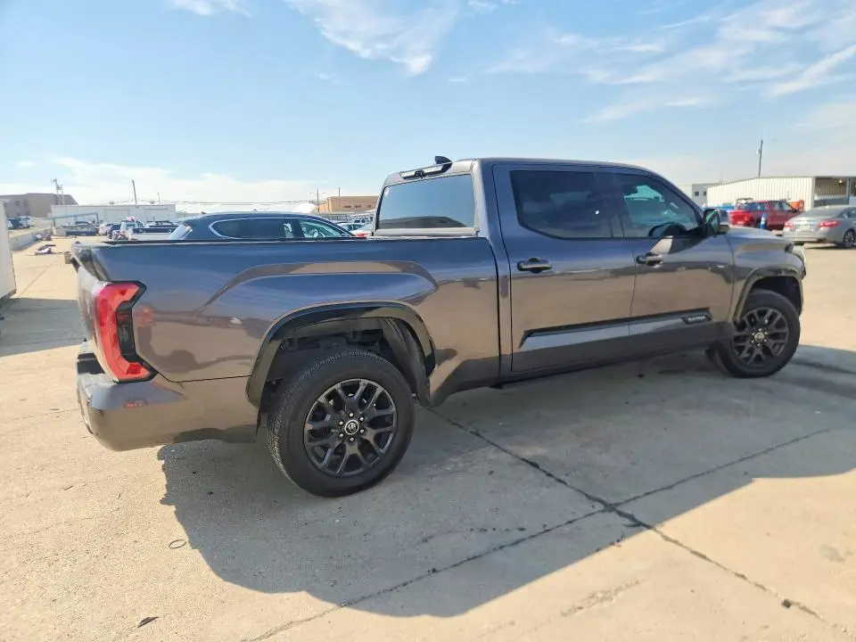 2022 TOYOTA TUNDRA PLATINUM  