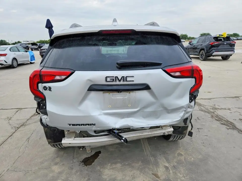 2021 GMC TERRAIN SLT  