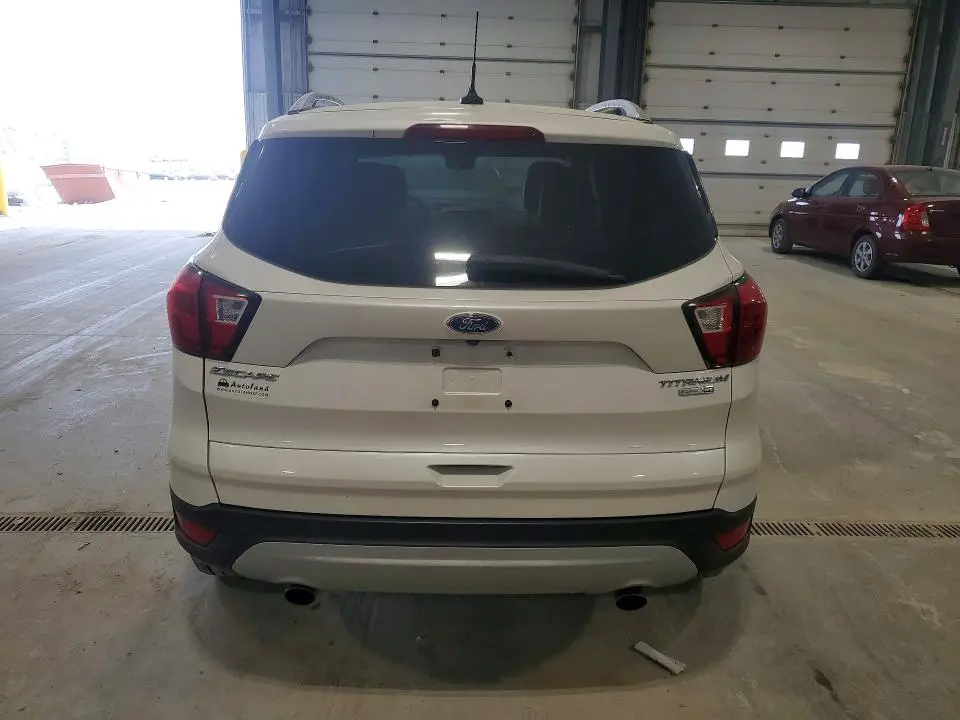 2019 FORD ESCAPE TITANIUM  