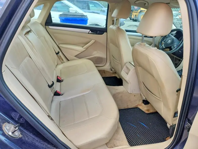2012 VOLKSWAGEN PASSAT SE  