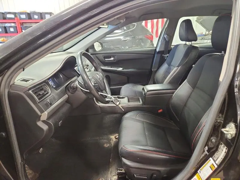 2017 TOYOTA CAMRY SE  