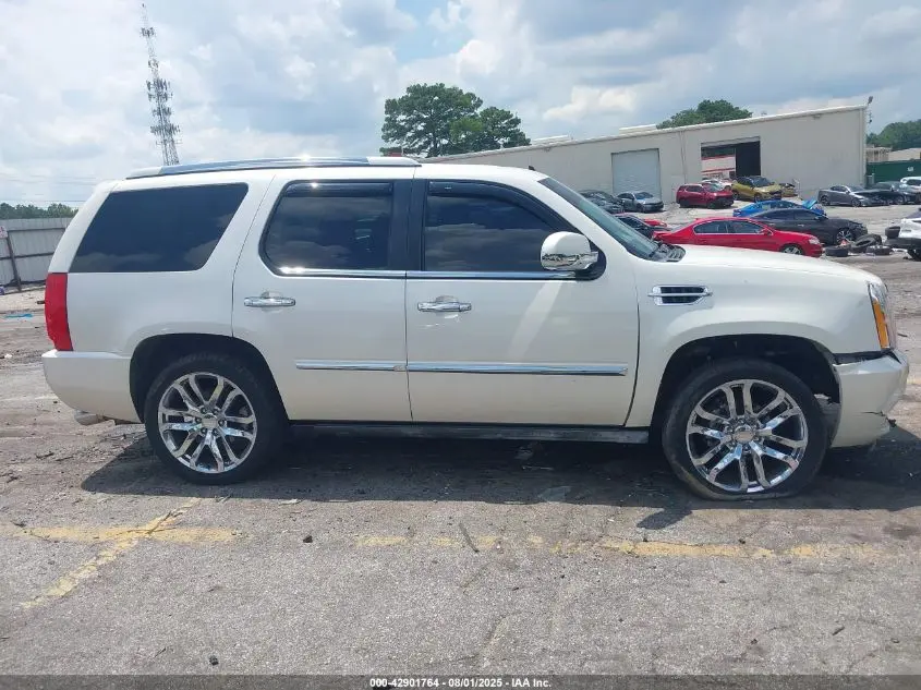2011 CADILLAC ESCALADE PREMIUM