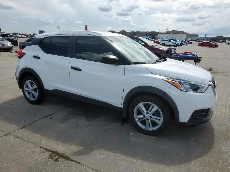 2020 NISSAN KICKS S  