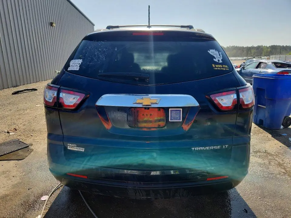 2015 CHEVROLET TRAVERSE LT  