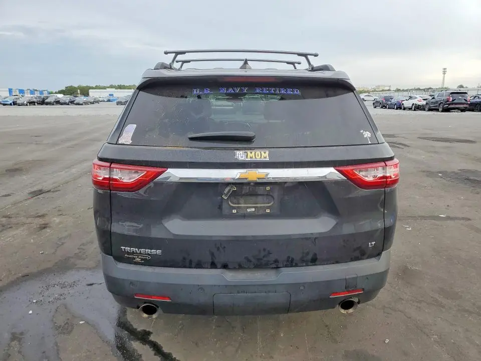 2021 CHEVROLET TRAVERSE LT  