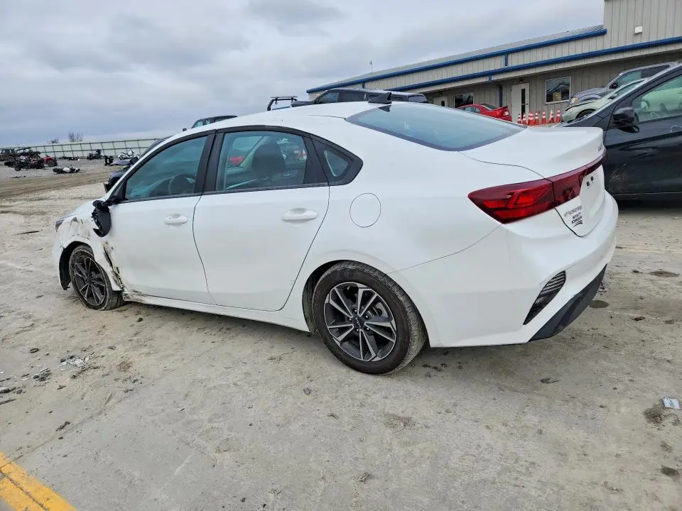 2024 KIA FORTE LX  