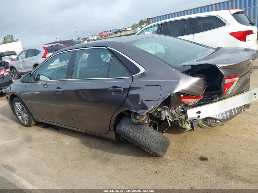 2016 TOYOTA CAMRY SE