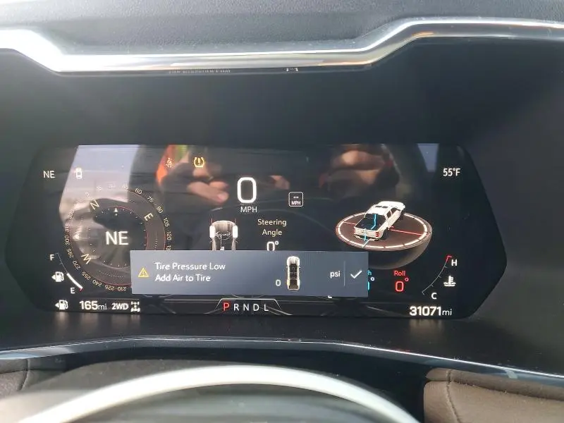 2023 GMC CANYON DENALI  