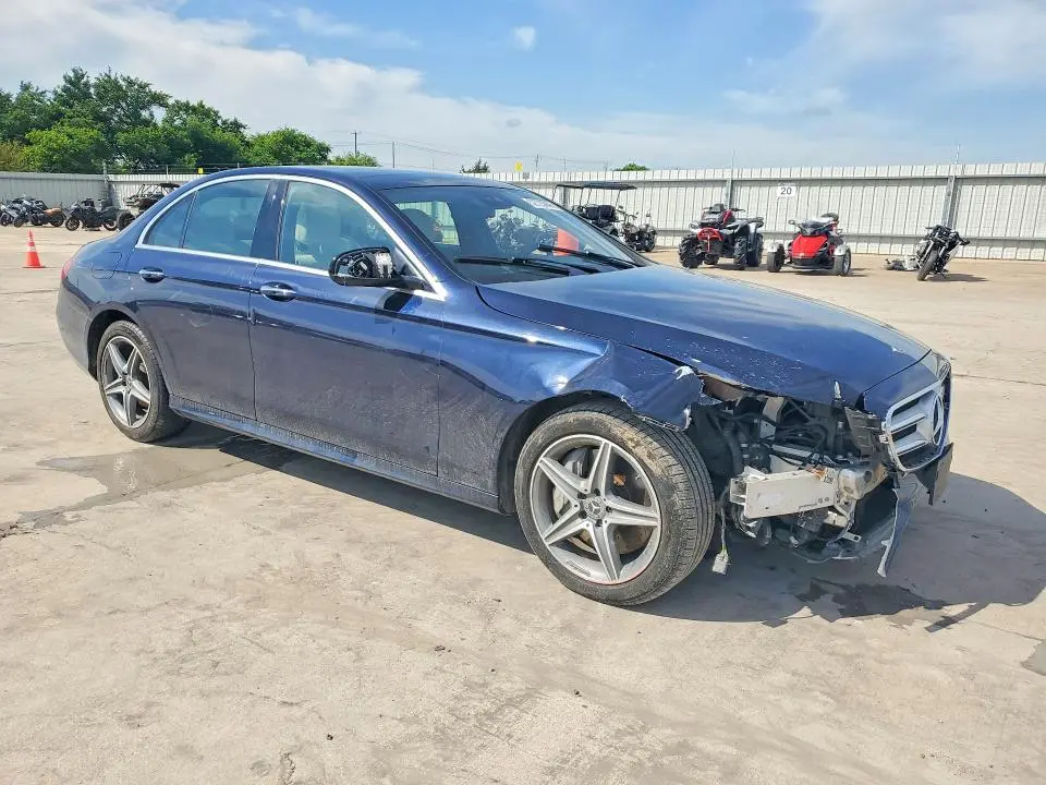 2018 MERCEDES-BENZ E 300  