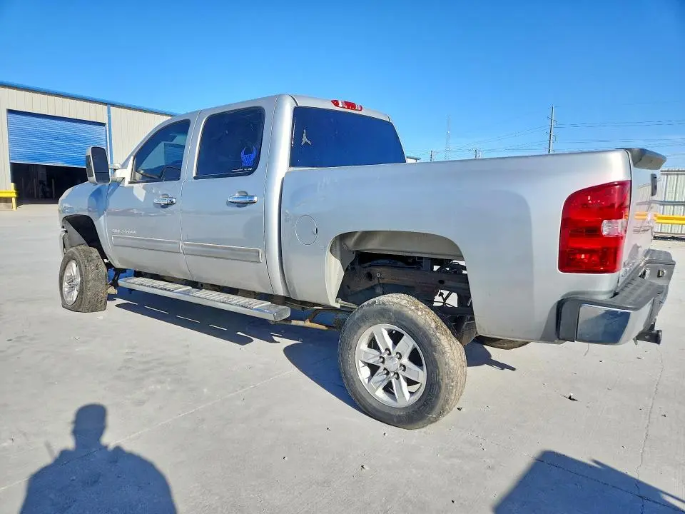 2011 CHEVROLET SILVERADO C1500 LT  
