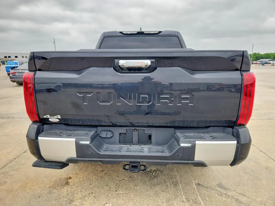 2026 TOYOTA TUNDRA CREWMAX LIMITED  