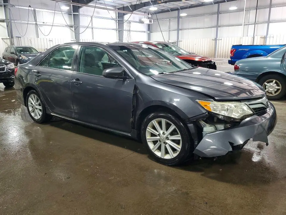 2012 TOYOTA CAMRY XLE  